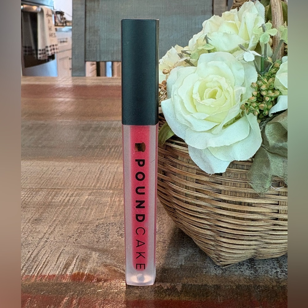 New POUNDCAKE Cake Batter LIQUID LIPSTICK in RED VELVET!